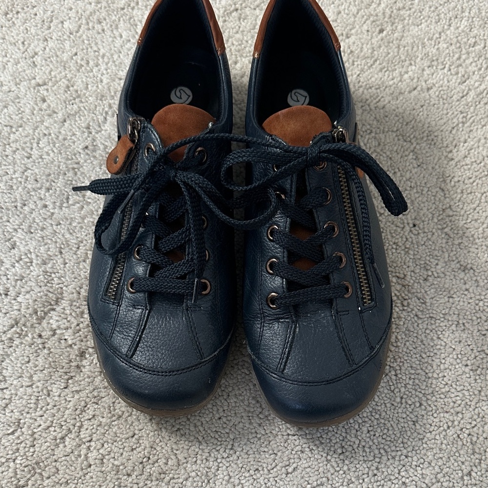 Remonte Black and Brown Leather Sneakers with Side Zipper